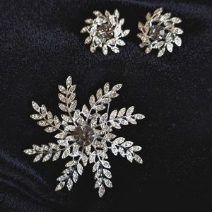 Vintage Sarah Coventry "Evening Snowflake" circa 1960s brooch & clip earrings